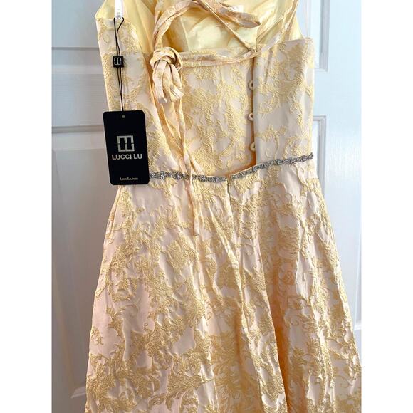 NWT Lucci Lu 1137, 6, Yellow Jacquard lace up Ballgown - Picture 6 of 8